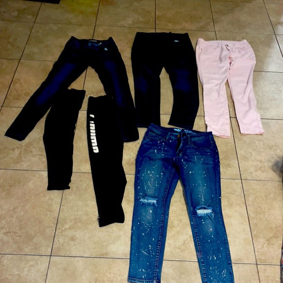4 jeans and 2 pairs of leggings - Picture 1 of 4